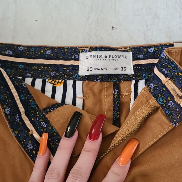 nwt Denim & Flower Tan shorts size 29/36 - Picture 3 of 4